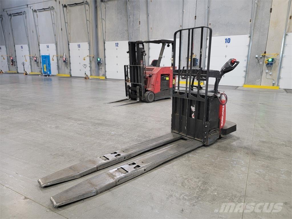 Raymond 8410 Sonstige Baumaschinen