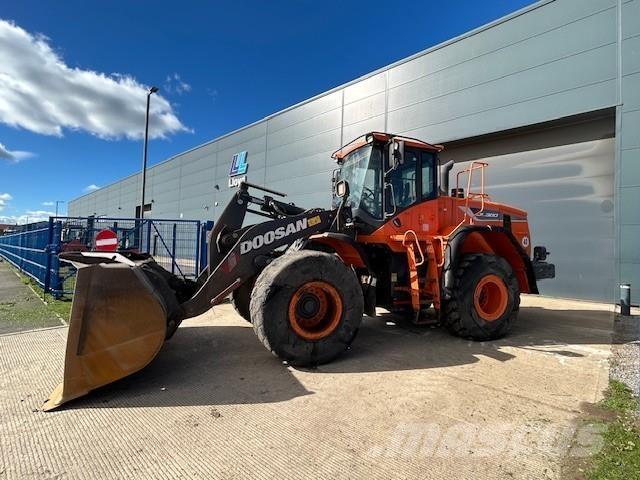 Develon DL300-5 Radlader