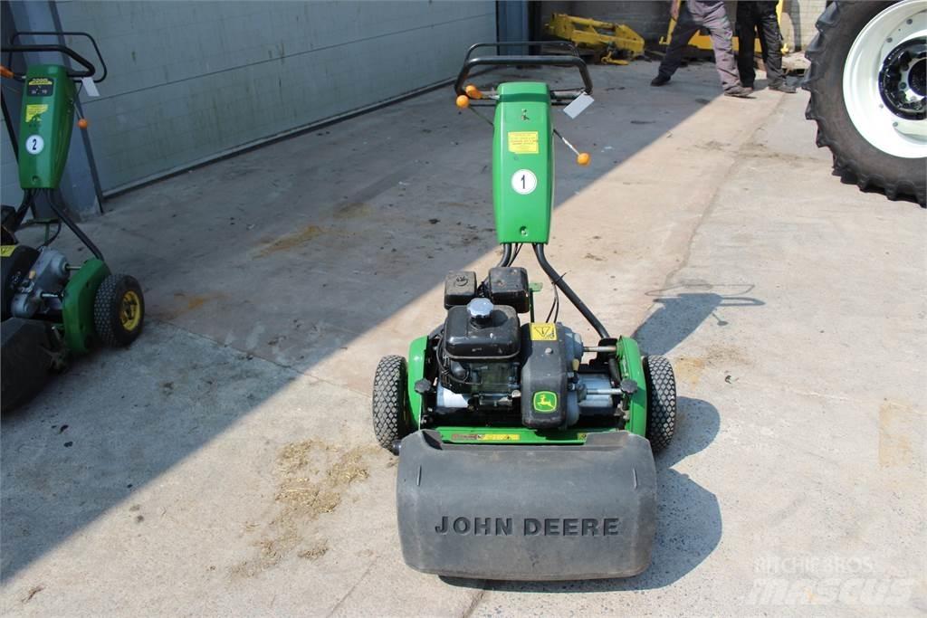 John Deere 220B Handgeführte Rasenmäher