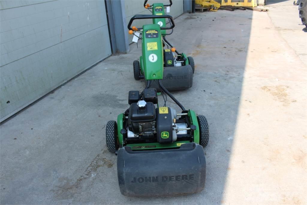 John Deere 220B Handgeführte Rasenmäher