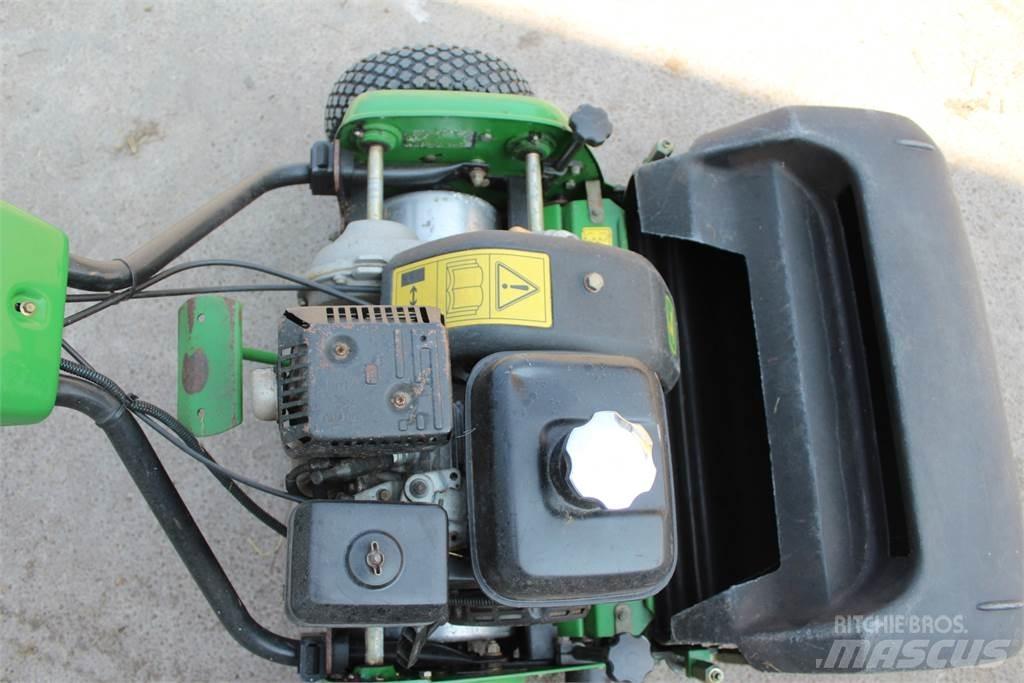 John Deere 220B Handgeführte Rasenmäher