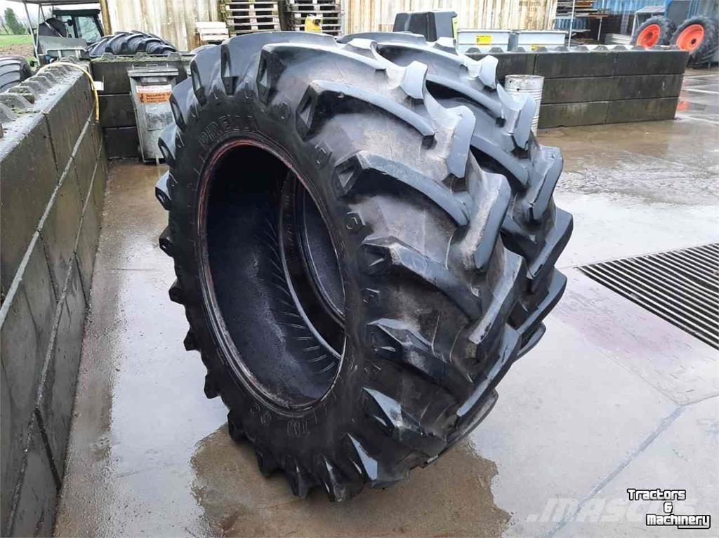 Pirelli 520/70xR38 Reifen