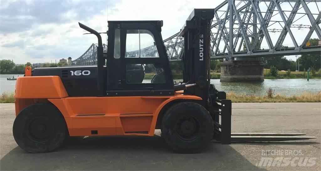 Doosan DL160 Diesel Stapler
