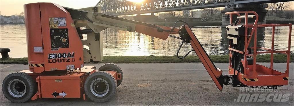 JLG E300AJ Andere Arbeitsbühnen