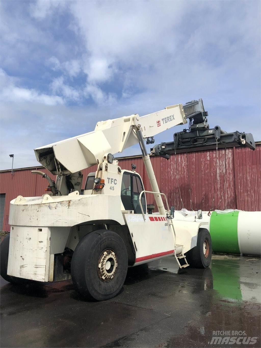Terex TFC45 Reach-Stacker