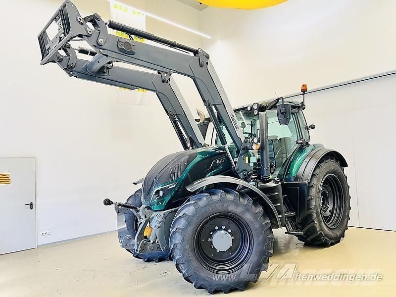 Valtra T174 Traktoren