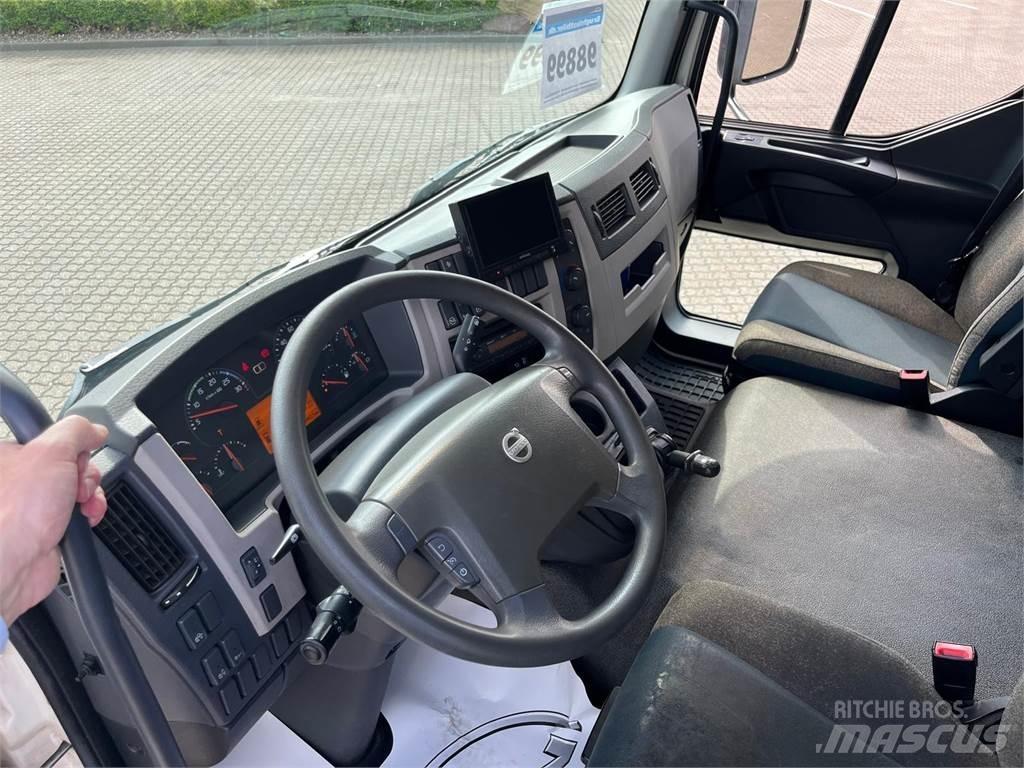 Volvo FL210 Kastenaufbau