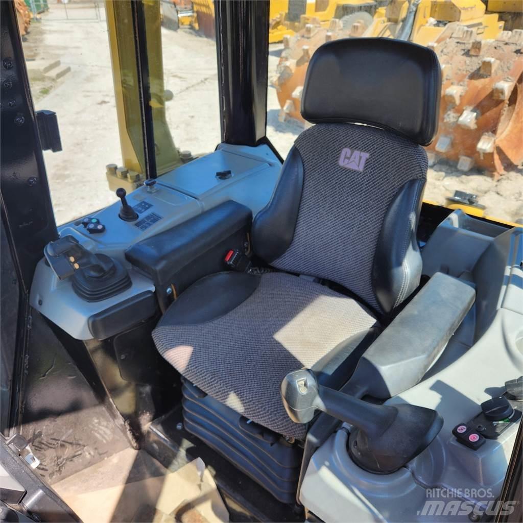 CAT D6N LGP Bulldozer