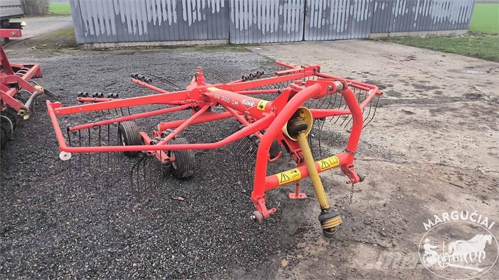 Kuhn GA 300 GM, 3,0 m Sonstige Landmaschinen
