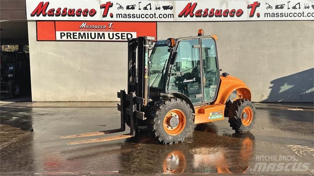 Ausa C250H 4X4 Geländestapler