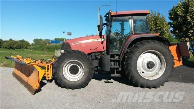 CASE MXM190 Schneeschilde und -pflüge
