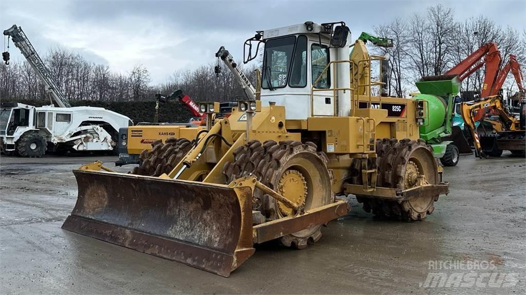 CAT 825C Bulldozer