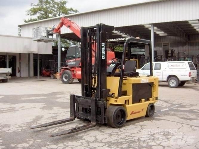 CAT M100D Elektro Stapler