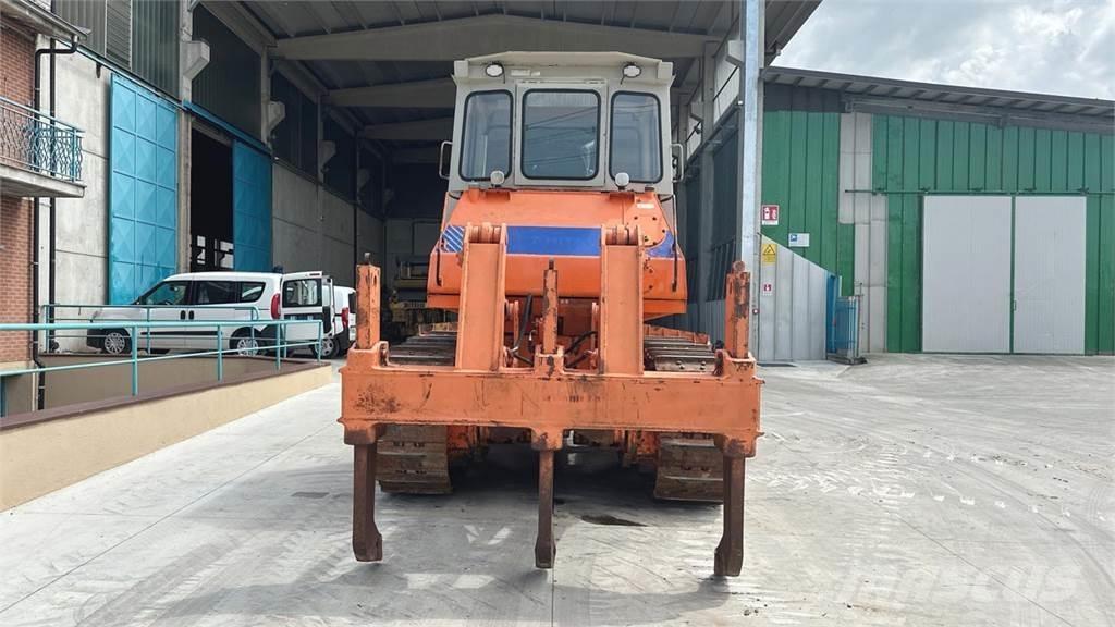 Fiat-Hitachi FD20 Bulldozer