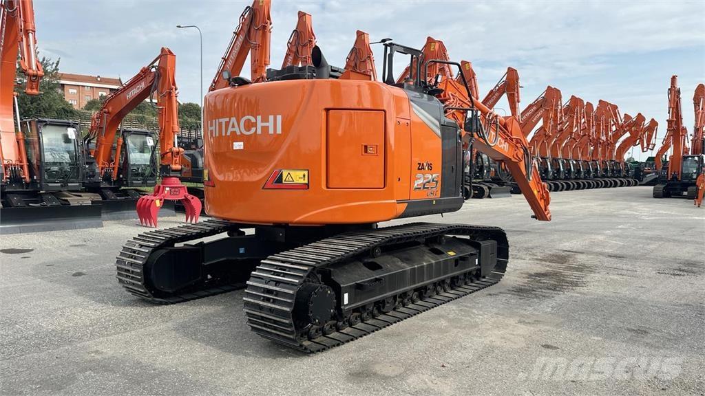 Hitachi ZX225USLC-7 Raupenbagger