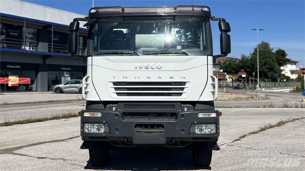Iveco Trakker 410 8X4 Beton-Mischfahrzeuge