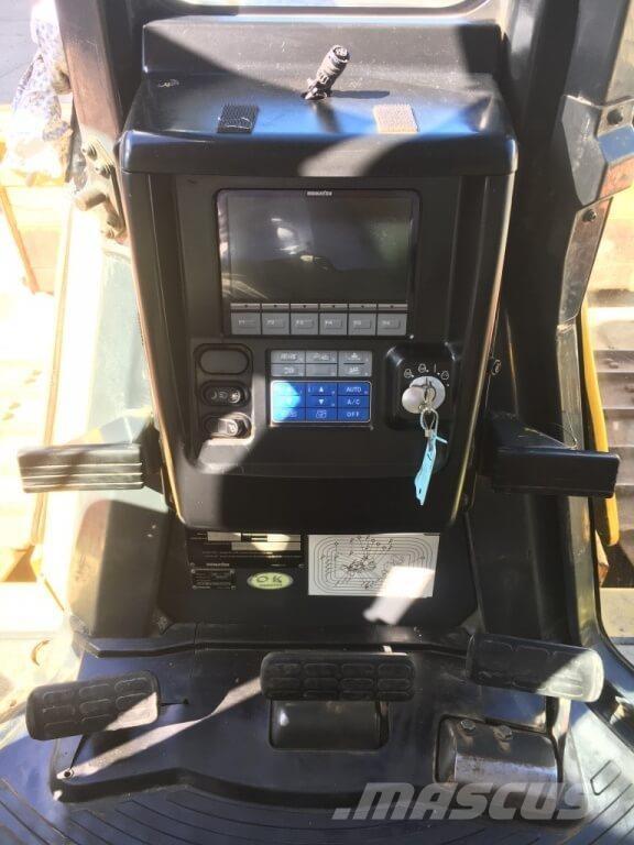 Komatsu D65WX-16 Bulldozer