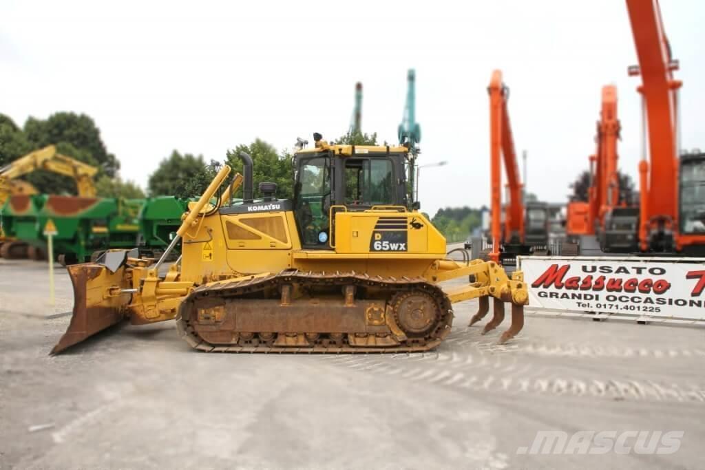 Komatsu D65WX-16 Bulldozer