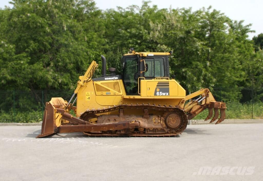 Komatsu D65WX-16 Bulldozer