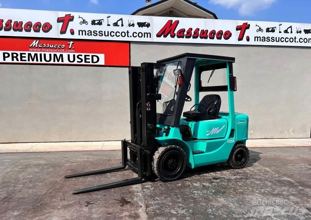 Mitsubishi FD25K Diesel Stapler