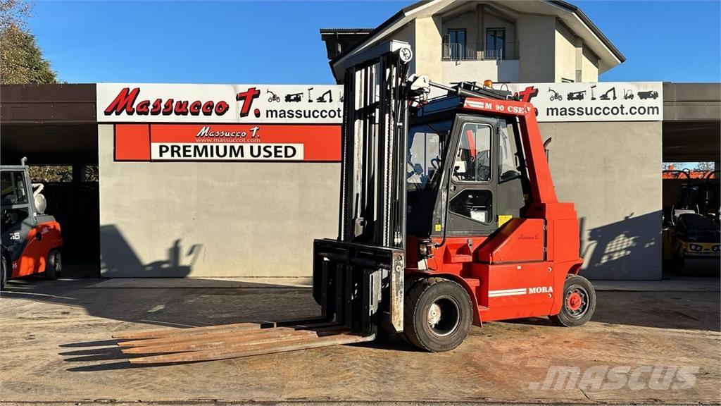 Mora M90 CSE Diesel Stapler