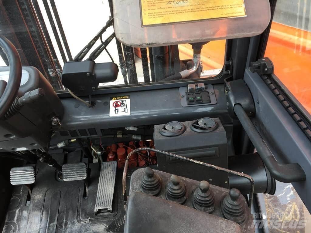 TCM FD40T2 Diesel Stapler