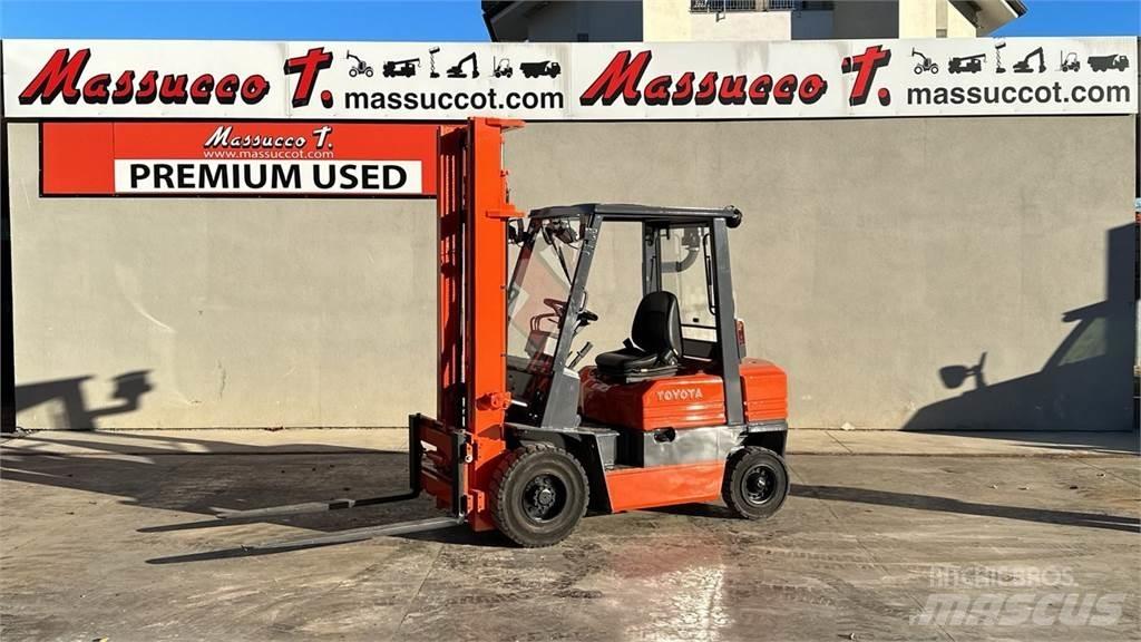 Toyota 025FDF25 Diesel Stapler