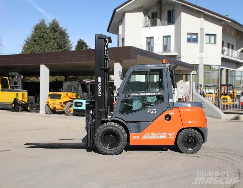 Toyota 40-8FD45N Diesel Stapler