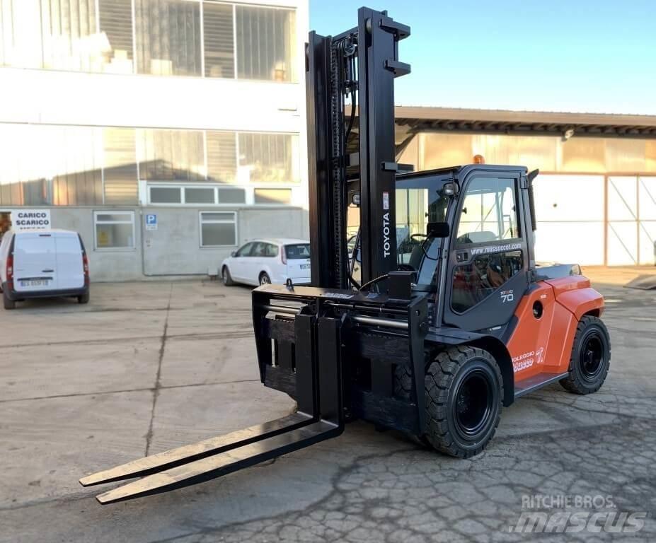Toyota 40-8FD70N Diesel Stapler