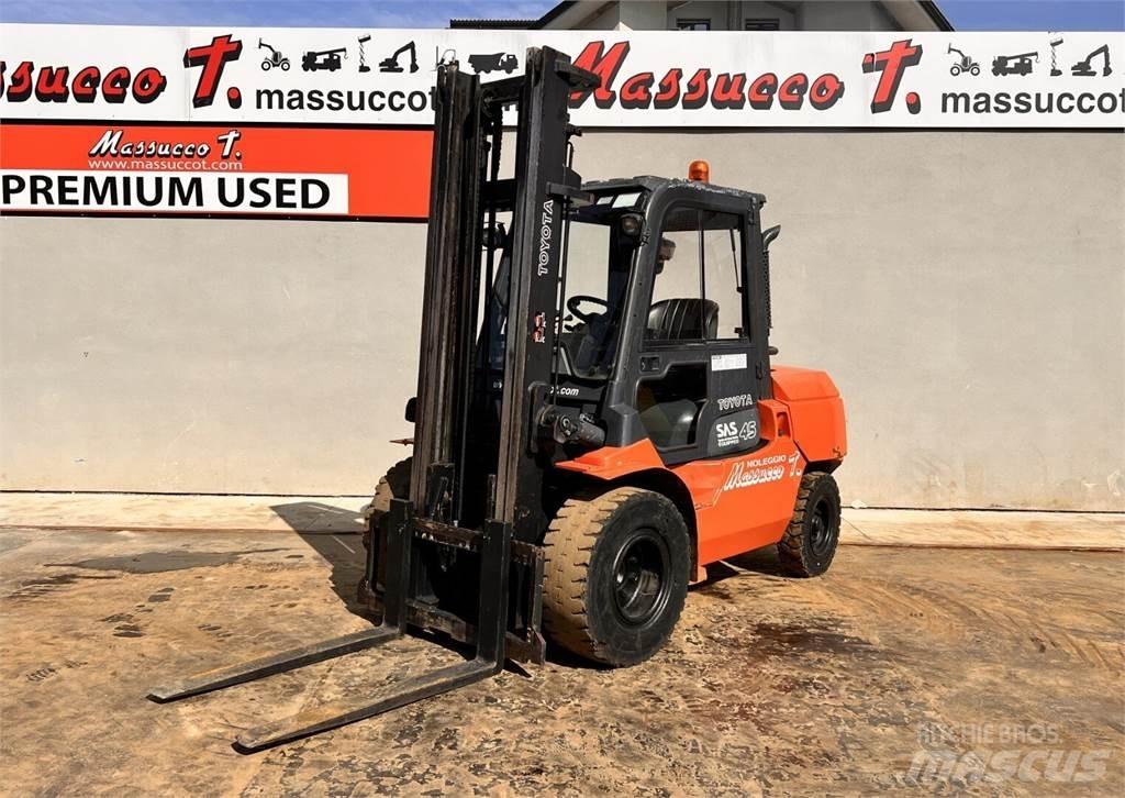 Toyota 7FD 40 Diesel Stapler