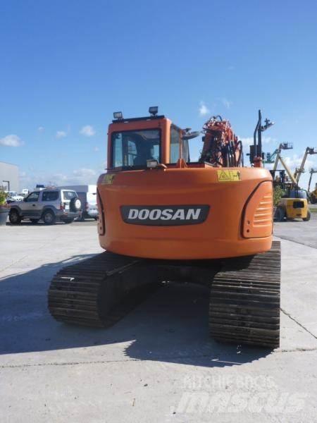 Doosan DX140LC Raupenbagger