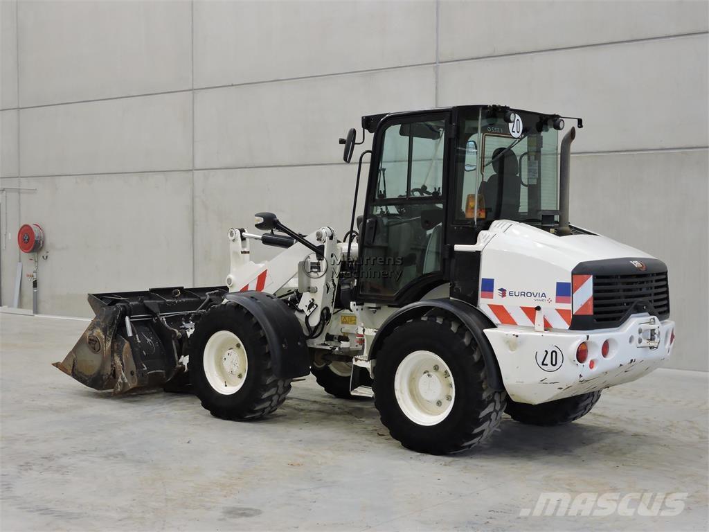 CAT 908M + FORK Radlader