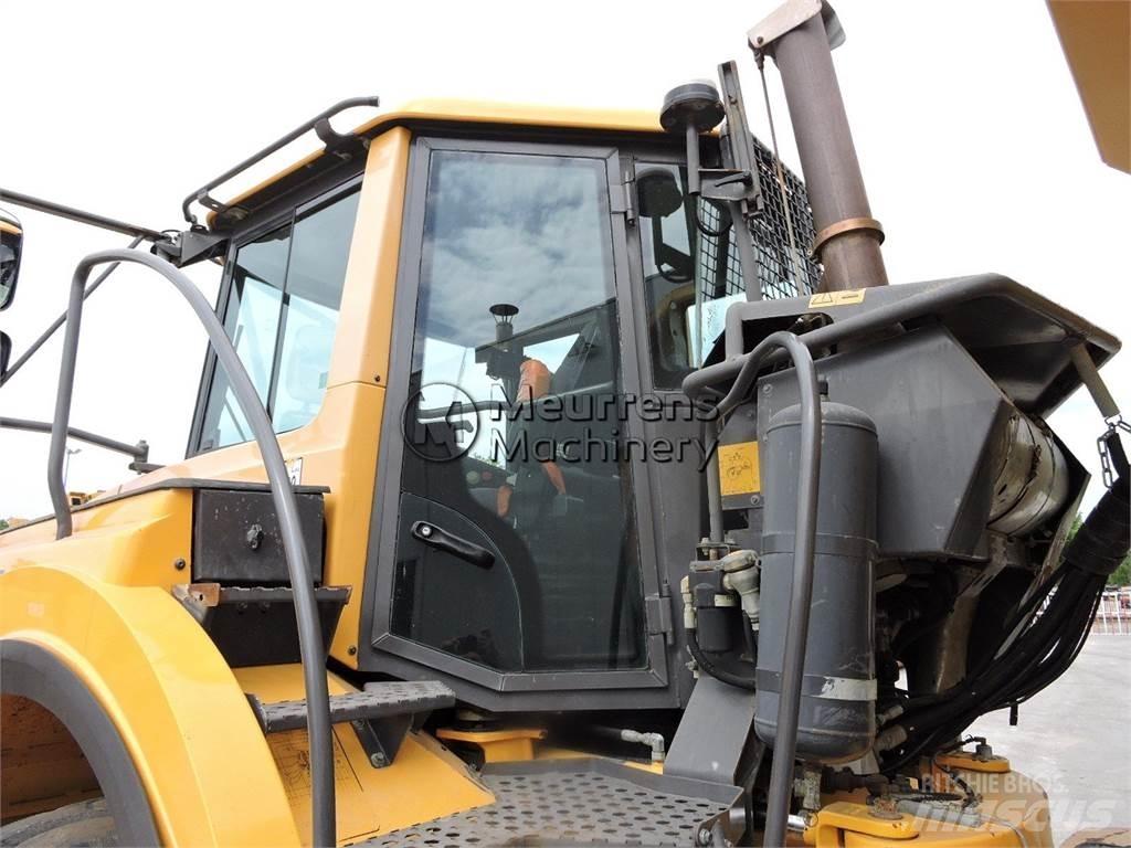 Volvo A25F Dumper - Knickgelenk