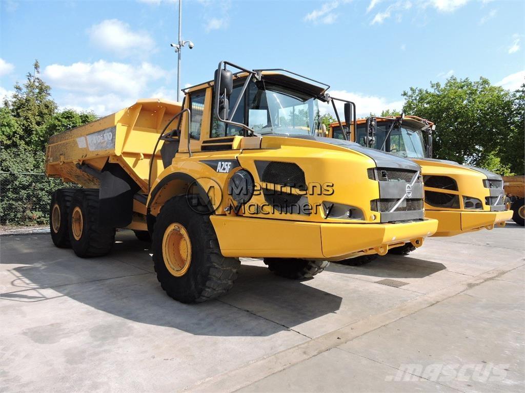 Volvo A25F Dumper - Knickgelenk