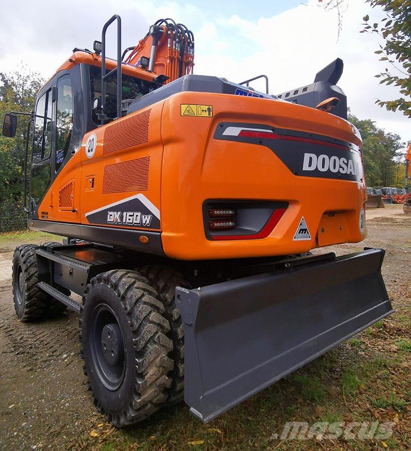 Doosan DX 160 W-7 Mobilbagger