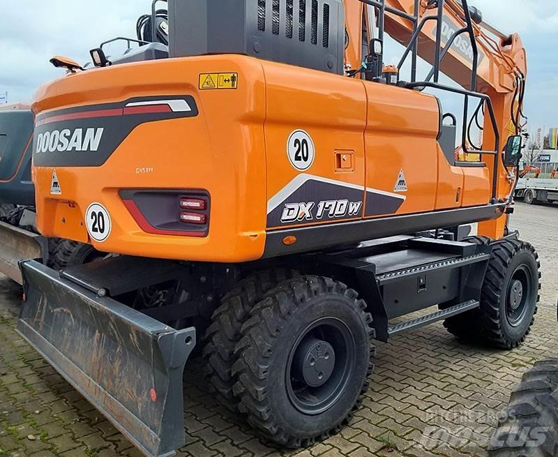 Doosan DX 170 W-7 Mobilbagger
