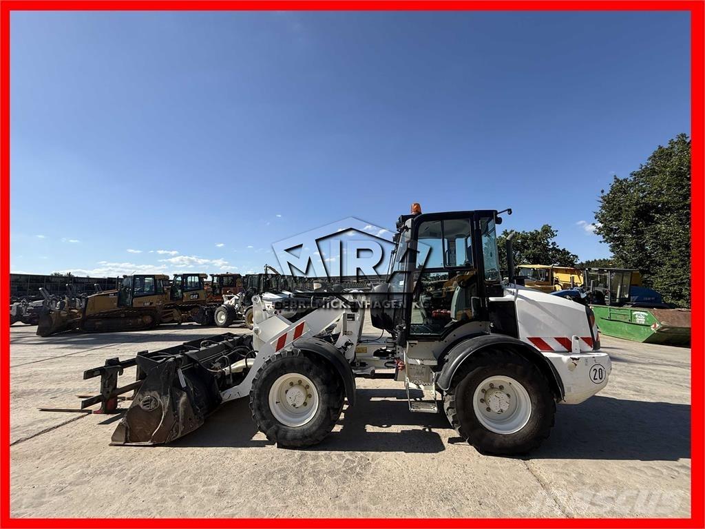 CAT 908M Radlader