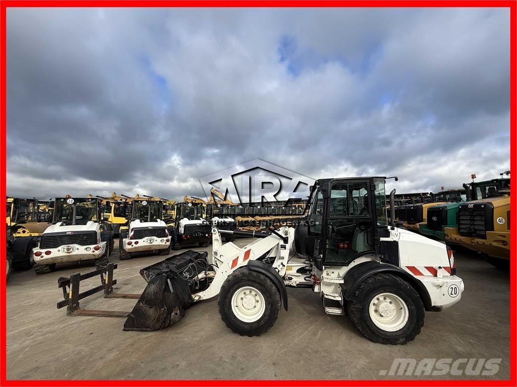 CAT 908M Radlader