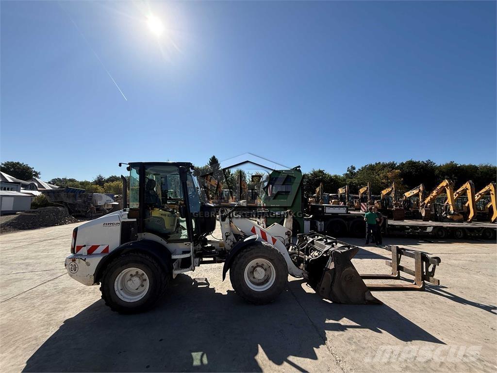 CAT 908M Radlader