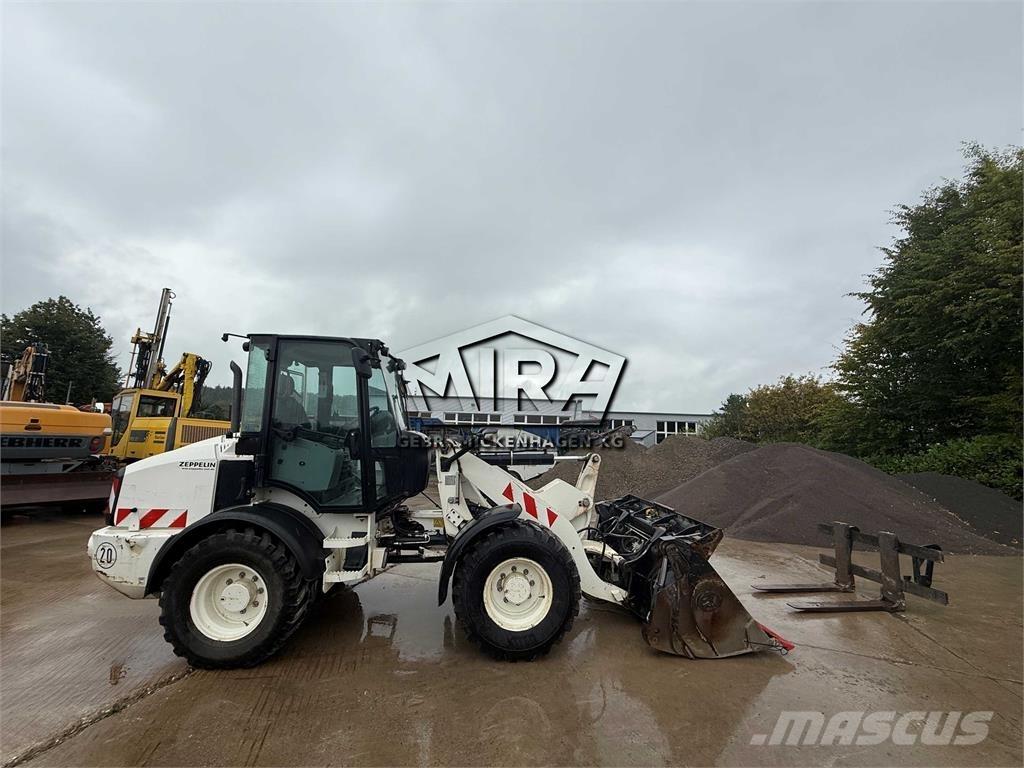 CAT 908M Radlader