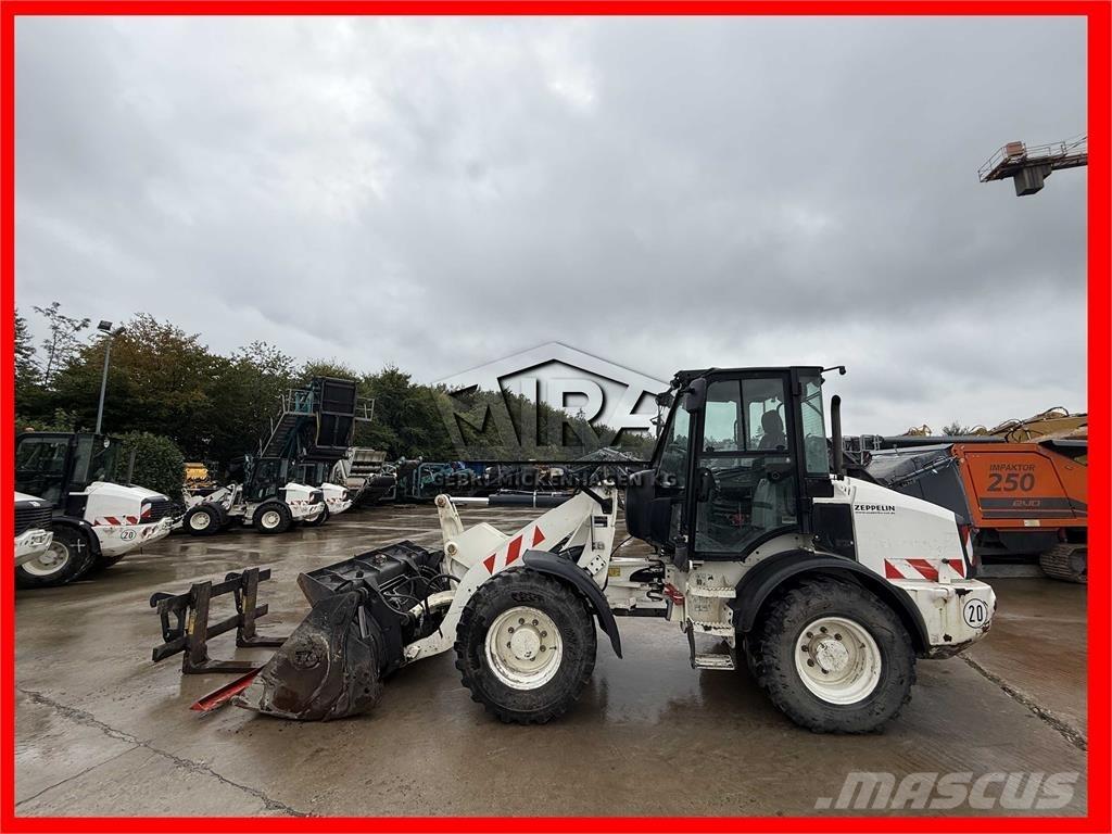 CAT 908M Radlader