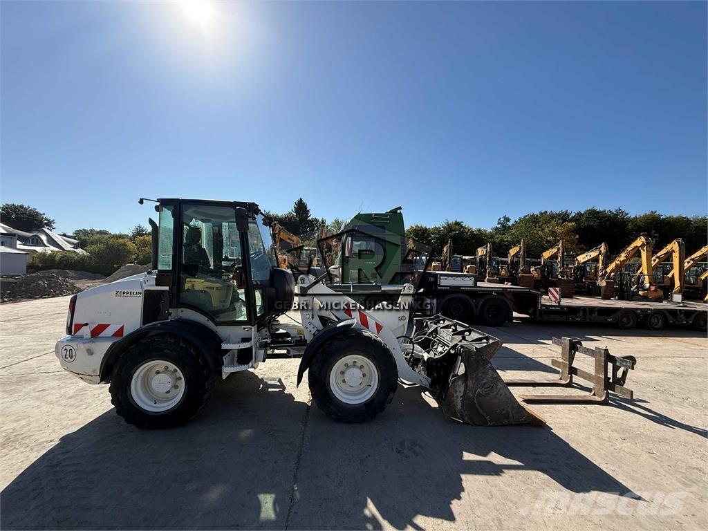 CAT 908M Radlader