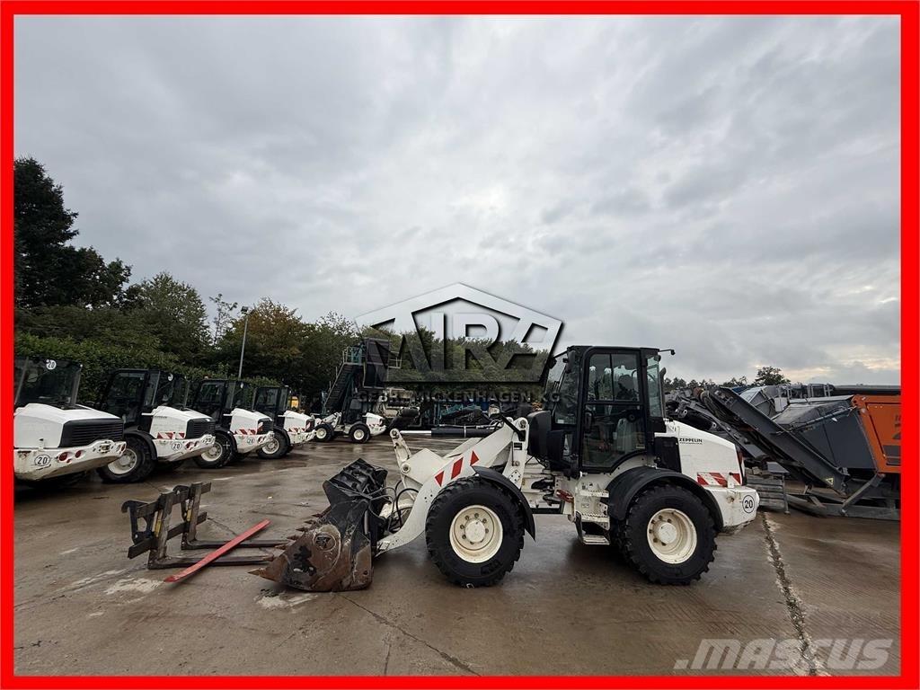 CAT 908M Radlader