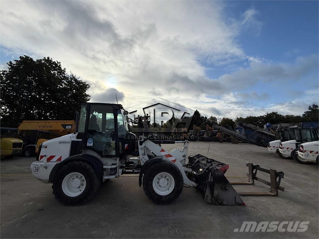 CAT 908M Radlader
