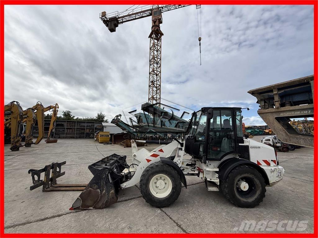 CAT 908M Radlader