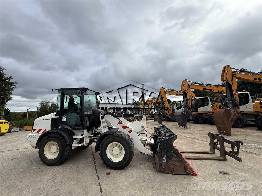 CAT 908M Radlader