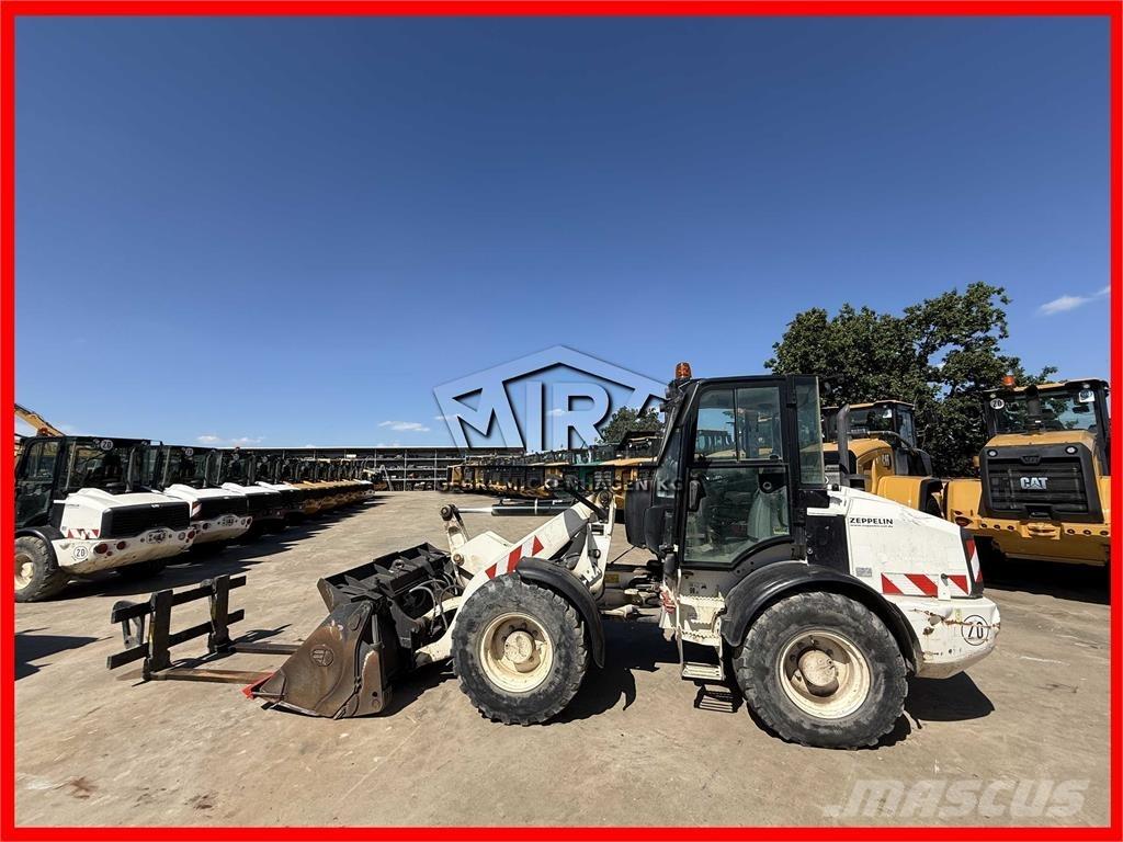 CAT 908M Radlader