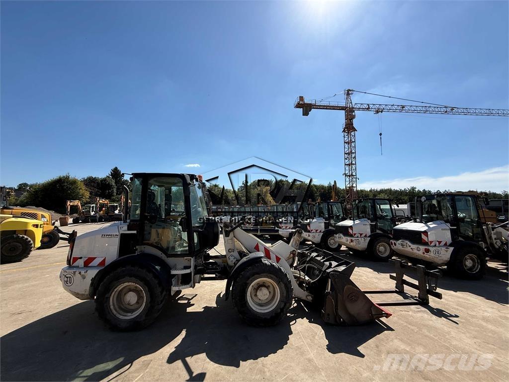 CAT 908M Radlader