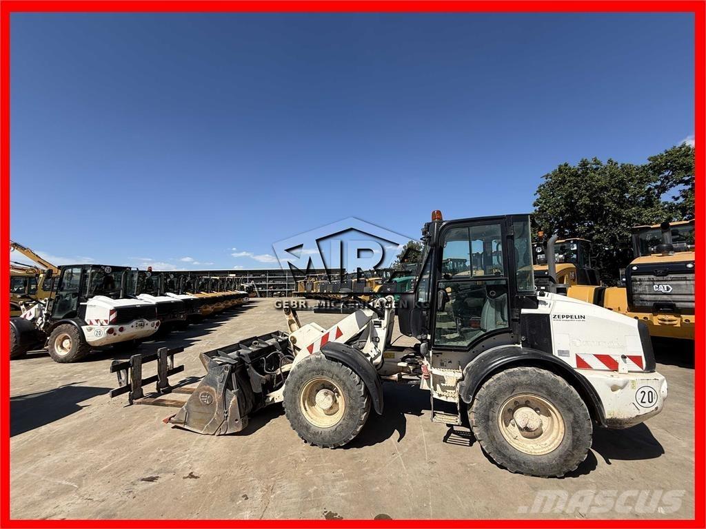 CAT 908M Radlader