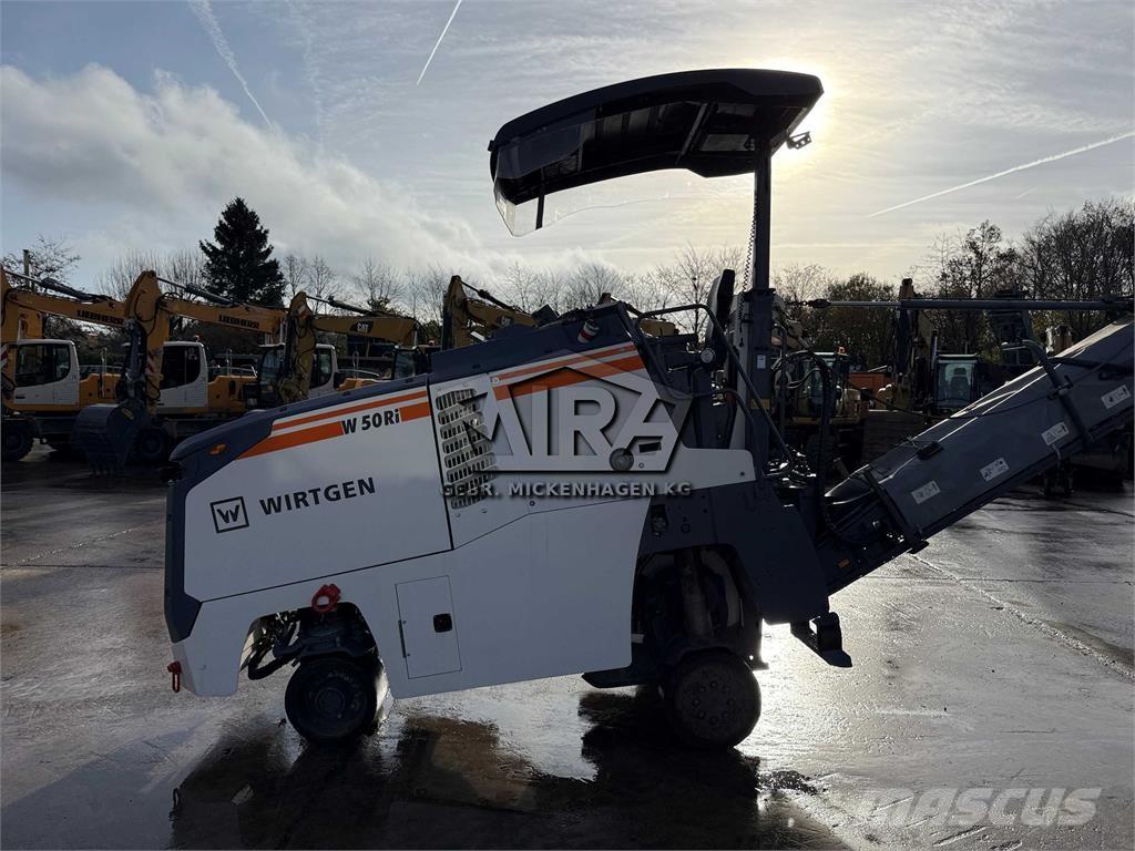 Wirtgen W 50 Ri Asphaltfräsen
